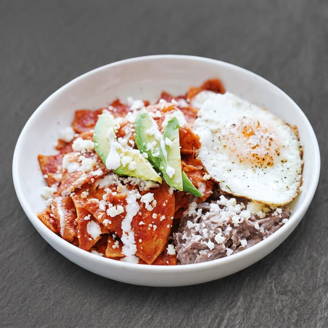 Chilaquiles Salsa Roja 2 Huevos.
